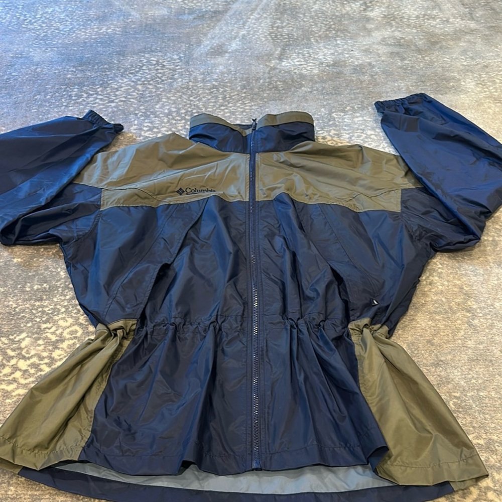 COLUMBIA MENS WINDBREAKER PACK WITH HOOD SIZE XL